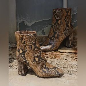 Sam Edelman Codie Booties